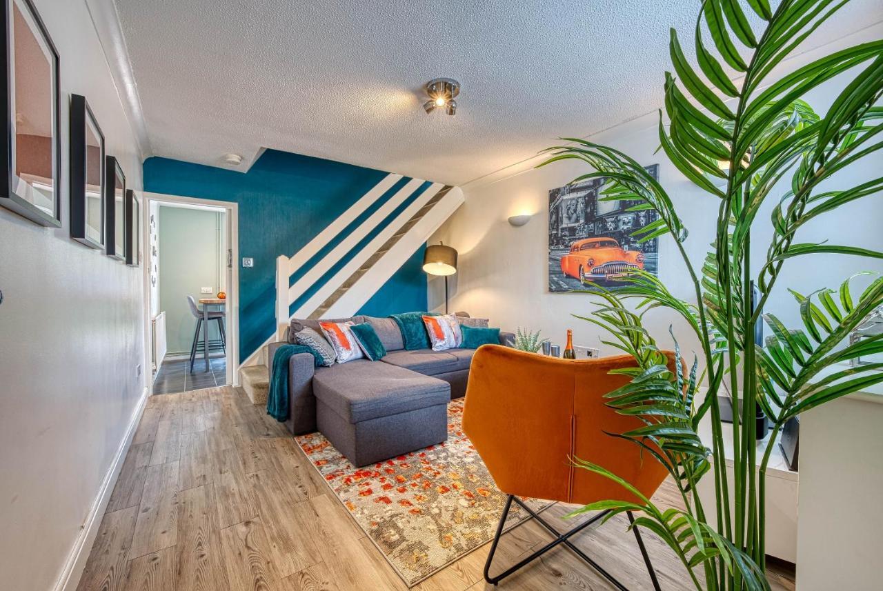 Capri 13 Sa - Contemporary 2 Bedroom House In Loughborough With Free Parking, Close To Loughborough University & M1 Motorway Ngoại thất bức ảnh
