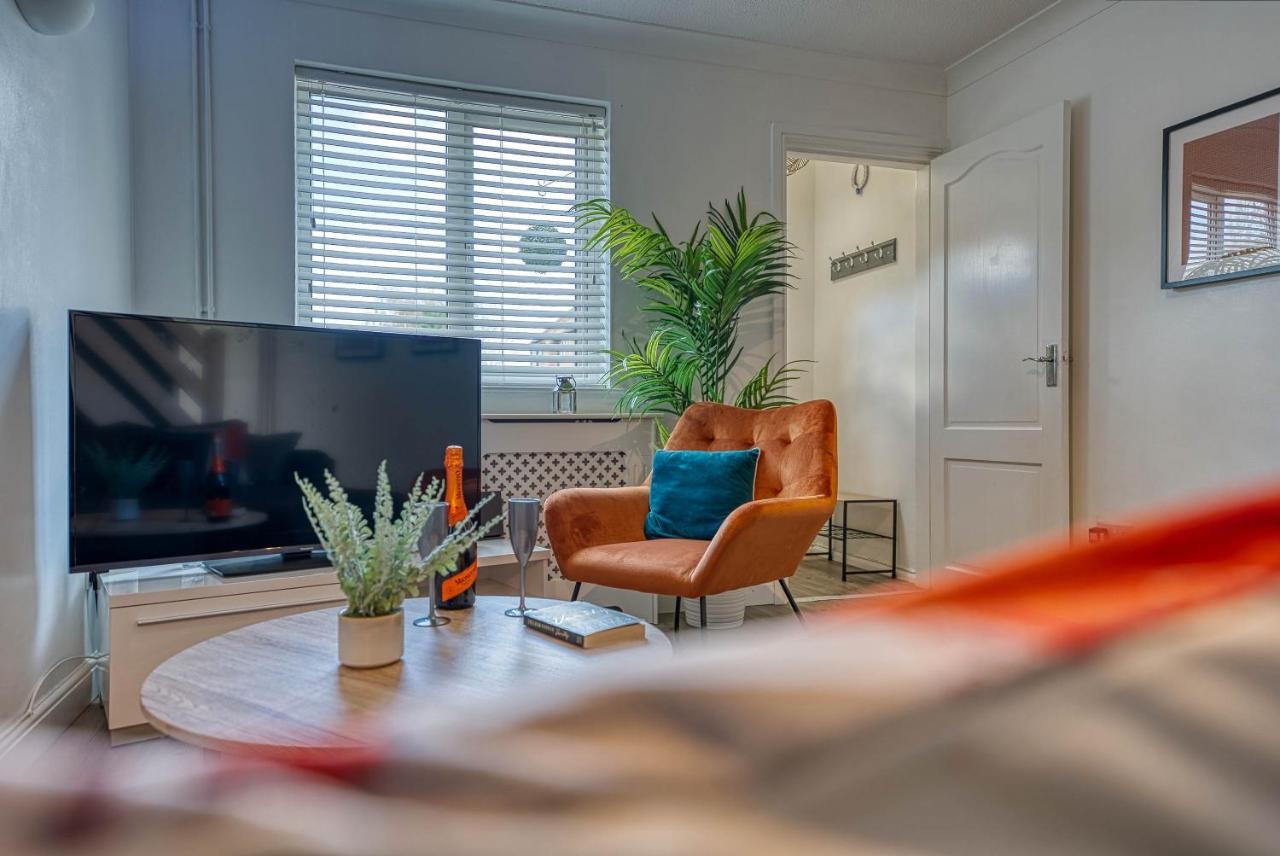 Capri 13 Sa - Contemporary 2 Bedroom House In Loughborough With Free Parking, Close To Loughborough University & M1 Motorway Ngoại thất bức ảnh